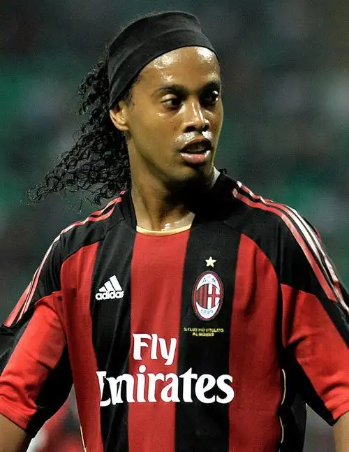 万欧元且球 万欧元且球