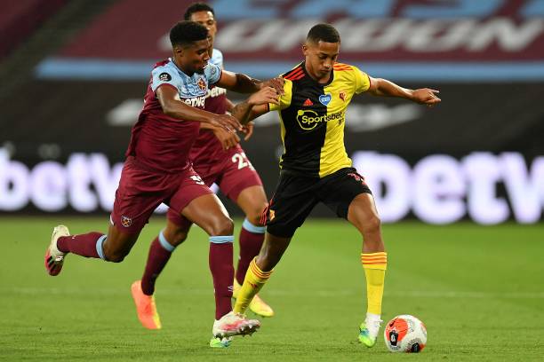 显示出球队 显示出球队